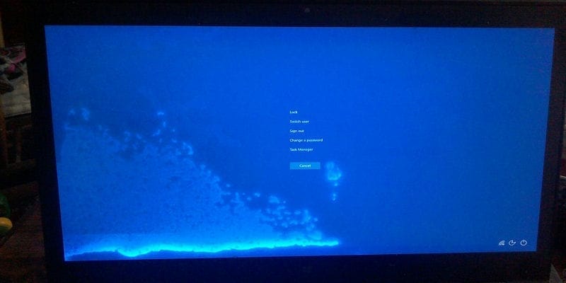 man hinh laptop bi am 1