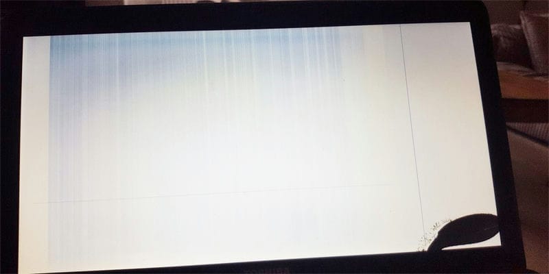 Phòng Tránh Màn Hình Laptop Bị Chảy Mực