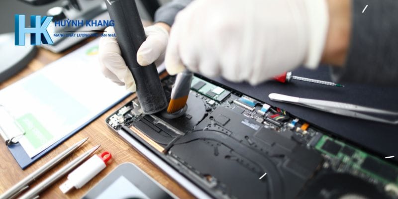 ve sinh laptop tai nha Di An 1