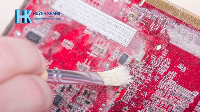 Dịch vụ vệ sinh máy tính Quận 4 của Huỳnh Khang