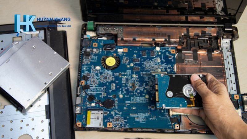 Laptop Không Lên Nguồn: Nguyên Nhân và Cách Khắc Phục 15 Ổ cứng laptop