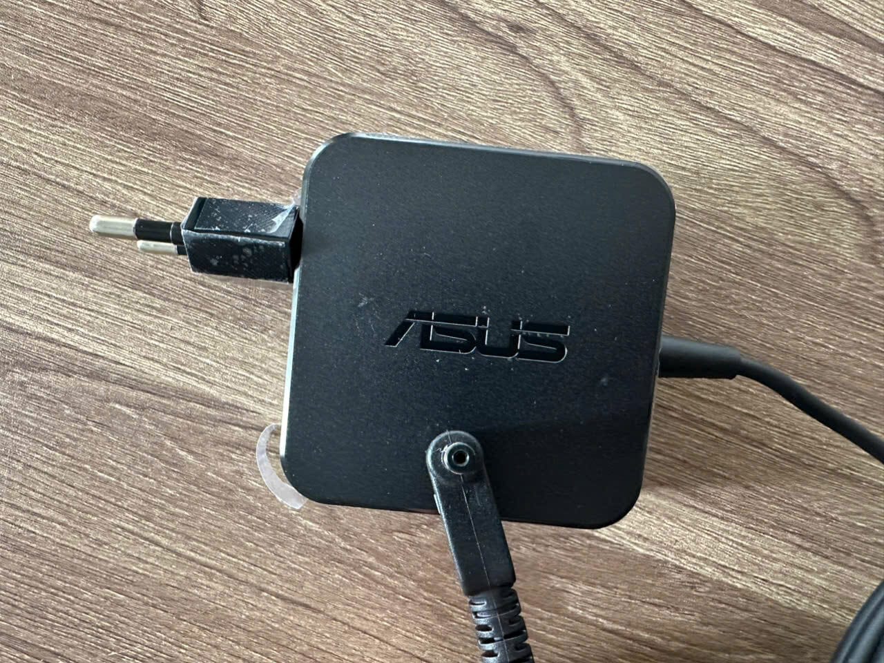 Sạc Laptop ASUS 45W - 2.37A - Chân Nhỏ 4.0x1.35mm (Vuông Zin) 2 Sạc Laptop ASUS 45W - 2.37A - Chân Nhỏ 4.0x1.35mm (Vuông Zin) - Ảnh 2