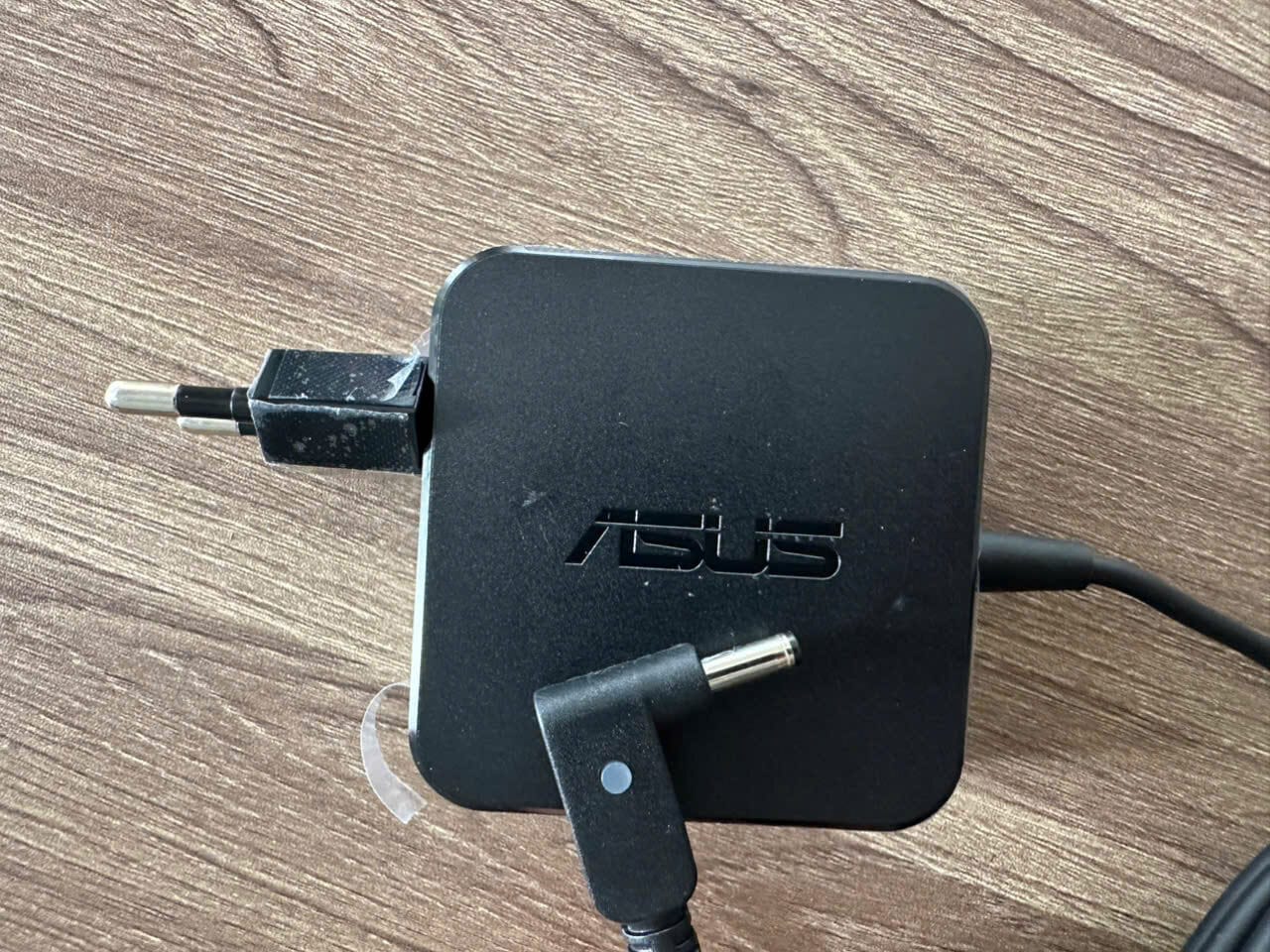 Sạc Laptop ASUS 45W - 2.37A - Chân Nhỏ 4.0x1.35mm (Vuông Zin) 3 Sạc Laptop ASUS 45W - 2.37A - Chân Nhỏ 4.0x1.35mm (Vuông Zin) - Ảnh 3