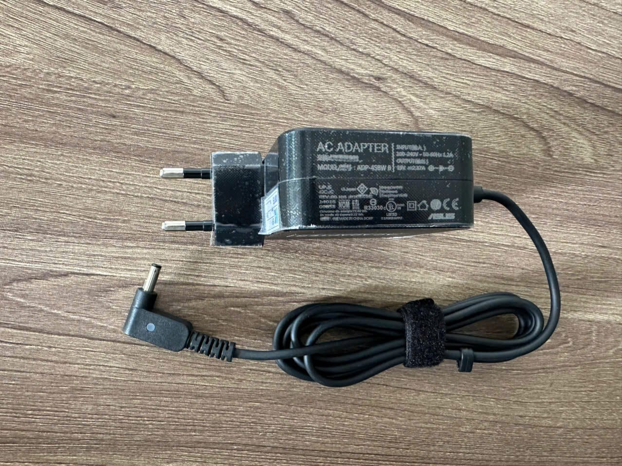 Sạc Laptop ASUS 45W - 2.37A - Chân Nhỏ 4.0x1.35mm (Vuông Zin) 4 Sạc Laptop ASUS 45W - 2.37A - Chân Nhỏ 4.0x1.35mm (Vuông Zin) - Ảnh 4