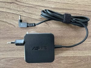 Sạc Laptop ASUS 45W - 2.37A - Chân Nhỏ 4.0x1.35mm (Vuông Zin)