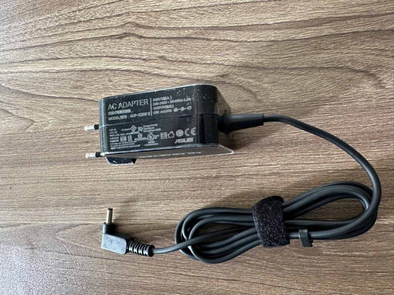 Sạc Laptop ASUS 45W - 2.37A - Chân Nhỏ 4.0x1.35mm (Vuông Zin) 5 Sạc Laptop ASUS 45W - 2.37A - Chân Nhỏ 4.0x1.35mm (Vuông Zin) - Ảnh 5
