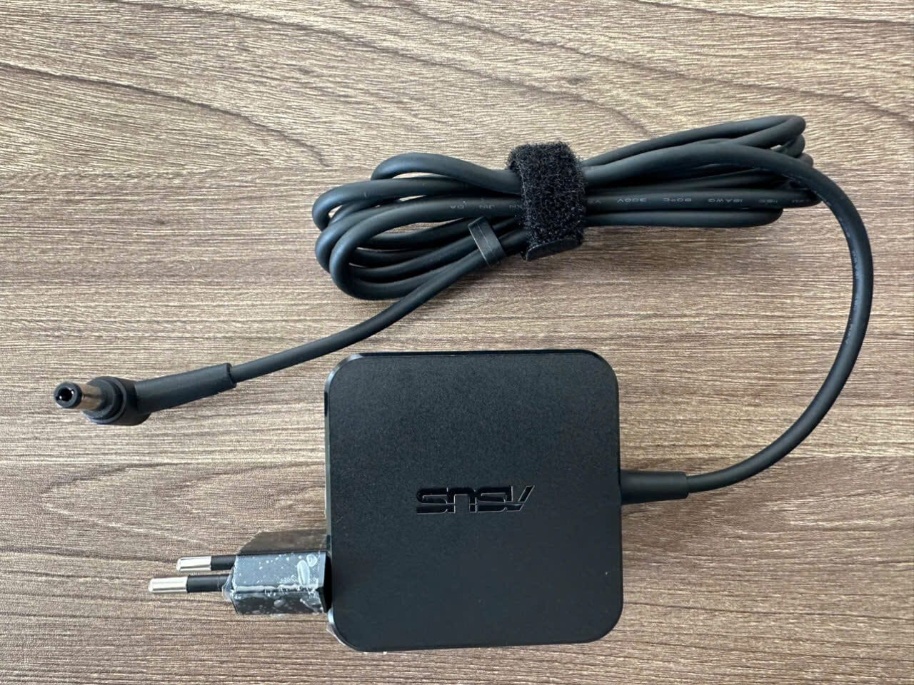 Sạc Laptop ASUS 45W - 2.37A - Chân Thường 5.5 x 2.5mm (Vuông Zin) 16 Sạc Laptop ASUS 45W - 2.37A - Chân Thường 5.5 x 2.5mm