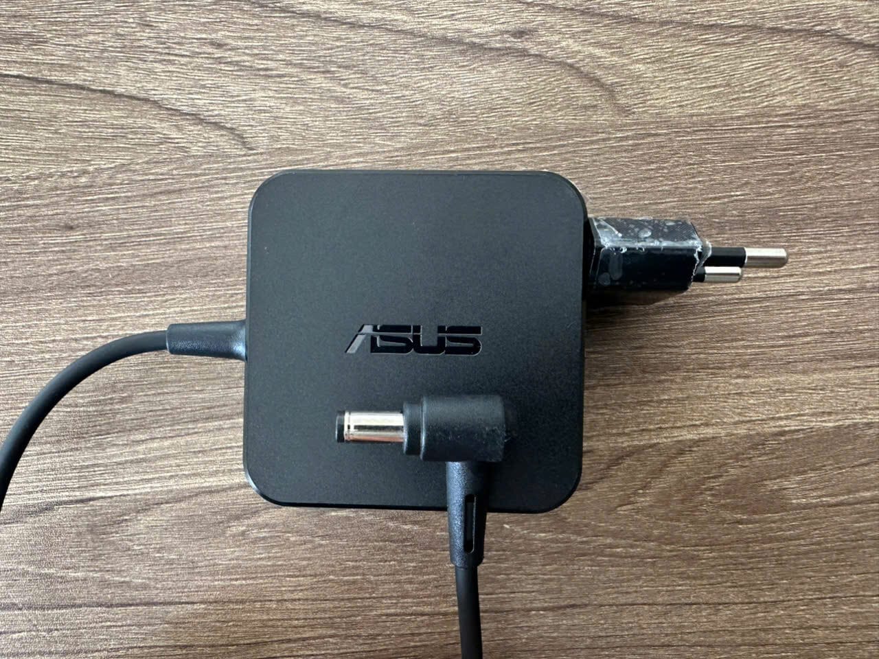 Sạc Laptop ASUS 45W - 2.37A - Chân Thường 5.5 x 2.5mm (Vuông Zin) 2 Sạc Laptop ASUS 45W - 2.37A - Chân Thường 5.5 x 2.5mm (Vuông Zin) - Ảnh 2