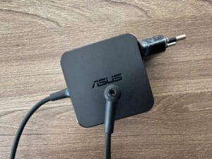 Sạc Laptop ASUS 45W - 2.37A - Chân Thường 5.5 x 2.5mm (Vuông Zin) 8 Sac Laptop ASUS 45W 2.37A Chan Thuong 5.5 x 2 3