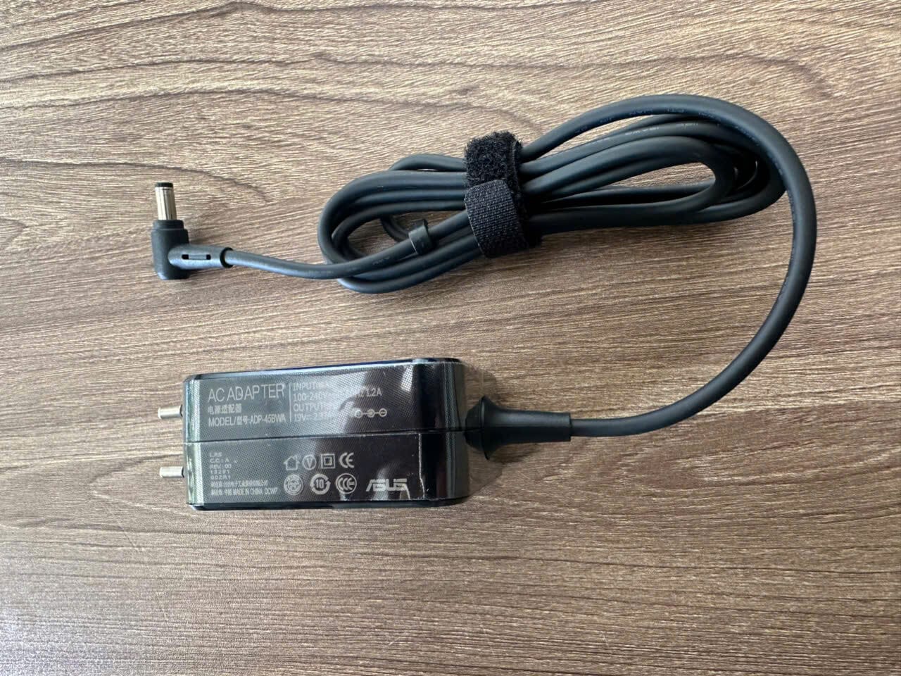 Sạc Laptop ASUS 45W - 2.37A - Chân Thường 5.5 x 2.5mm (Vuông Zin) 5 Sạc Laptop ASUS 45W - 2.37A - Chân Thường 5.5 x 2.5mm (Vuông Zin) - Ảnh 5