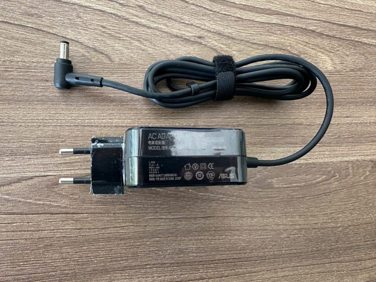 Sạc Laptop ASUS 45W - 2.37A - Chân Thường 5.5 x 2.5mm (Vuông Zin) 6 Sạc Laptop ASUS 45W - 2.37A - Chân Thường 5.5 x 2.5mm (Vuông Zin) - Ảnh 6