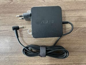 Alternative view of Sạc Laptop ASUS 65W - 3.42A - Chân Thường 5.5 x 2.5mm (Vuông Zin)