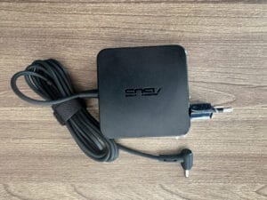 Sạc Laptop ASUS 65W - 3.42A - Chân Nhỏ 4.0x1.35mm (Vuông Zin)