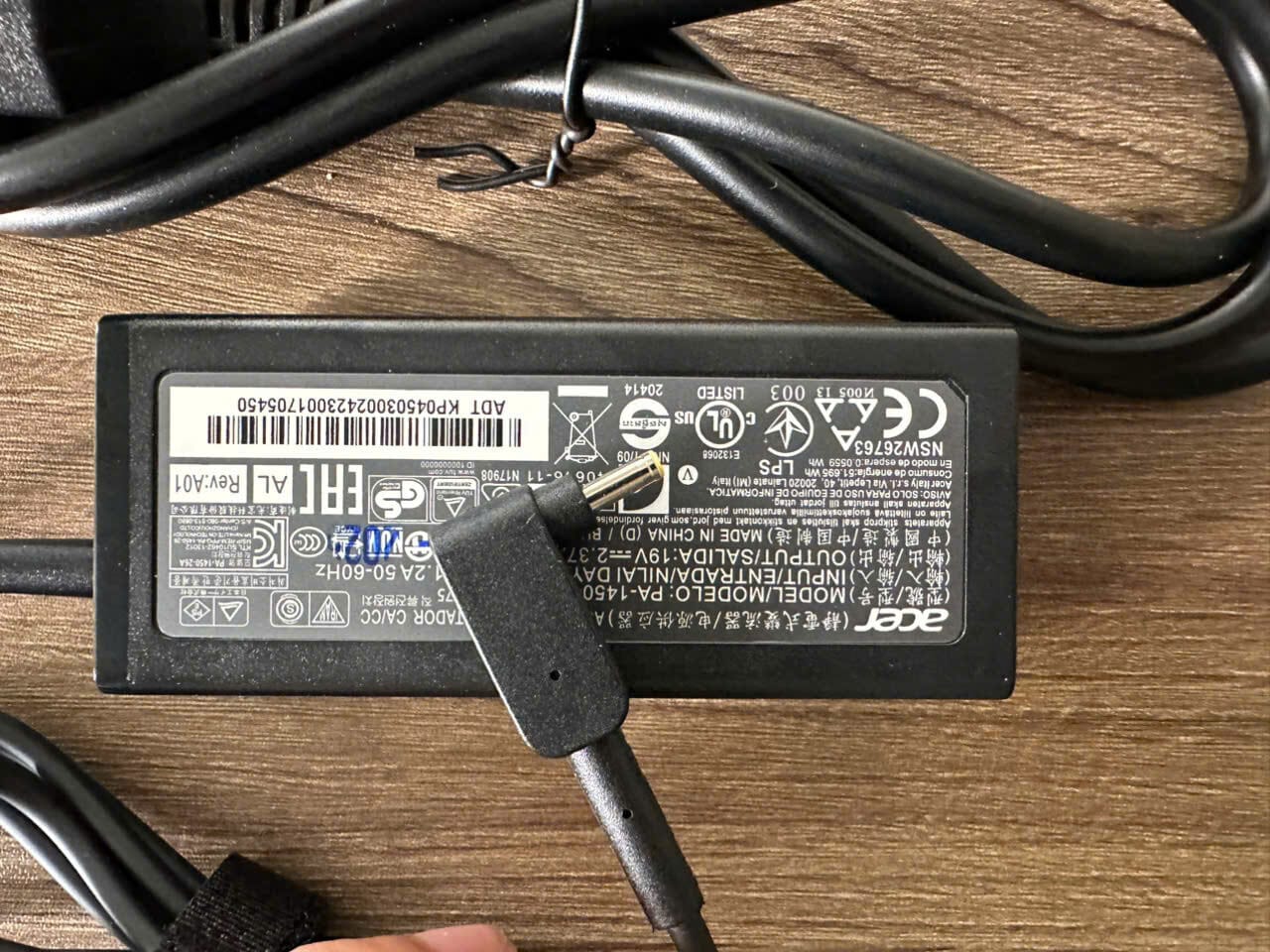 Sạc Laptop Acer 45W - 2.37A Chân Nhỏ 3.0mm x 1.1mm ZIN 1 Sạc Laptop Acer 45W - 2.37A Chân Nhỏ 3.0mm x 1.1mm ZIN