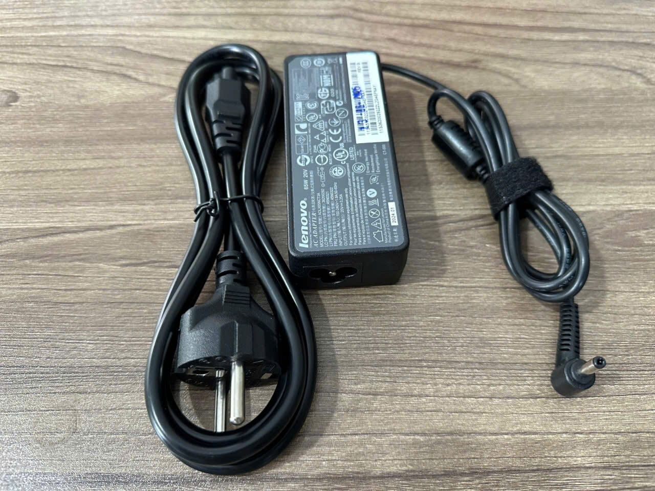 Sạc Laptop Lenovo 20V - 3.25A Ideapad - Đầu Tròn Nhỏ 4.0 * 1.7mm, Cục Sạc Chữ Nhật - 7 Sạc Laptop Lenovo 20V - 3.25A Ideapad - Đầu Tròn Nhỏ 4.0 * 1.7mm, Cục Sạc Chữ Nhật - - Ảnh 7