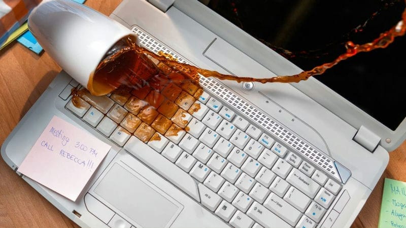 Laptop bị vô nước